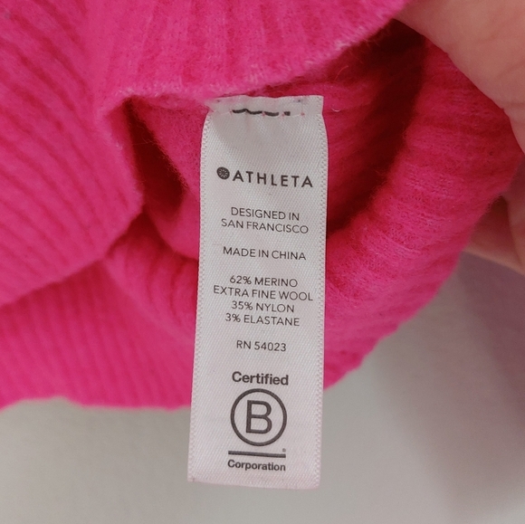 ATHLETA Crew Neck Pullover Hot Pink Extra Fine Merino Wool Soft Sweater - Picture 5 of 7
